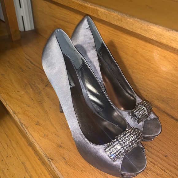 STEVE MADDEN - Gorgeous Heels in Silver - Picture 1 of 2